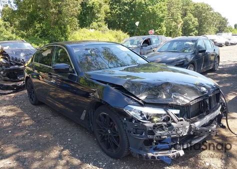 2019 BMW 530I xDrive z USA, uszkodzony, nr VIN WBAJA7C55KG909845